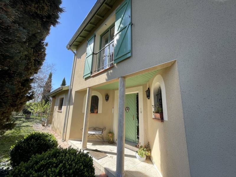 Brax en coeur de village somptueuse villa