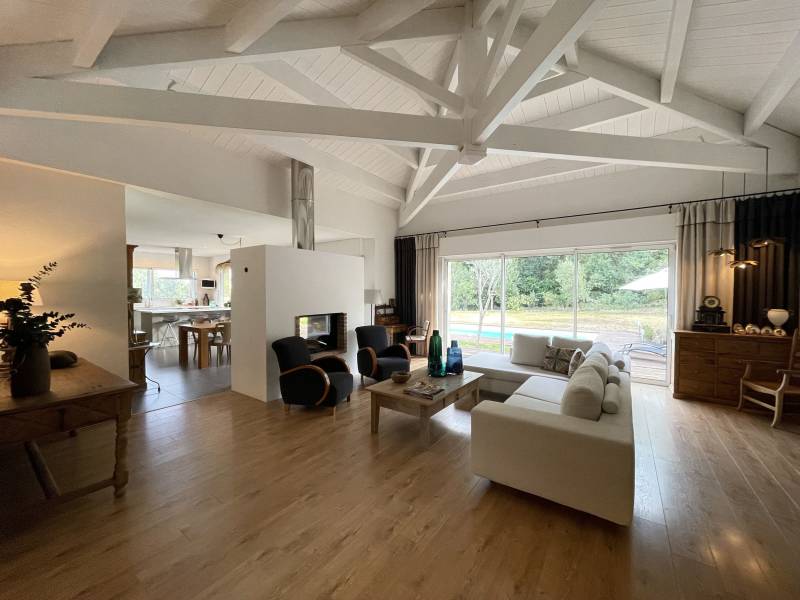 Pibrac exceptionnel maison architecte 215 m² sur magnifique terrain paysager de 1300 m² avec piscine