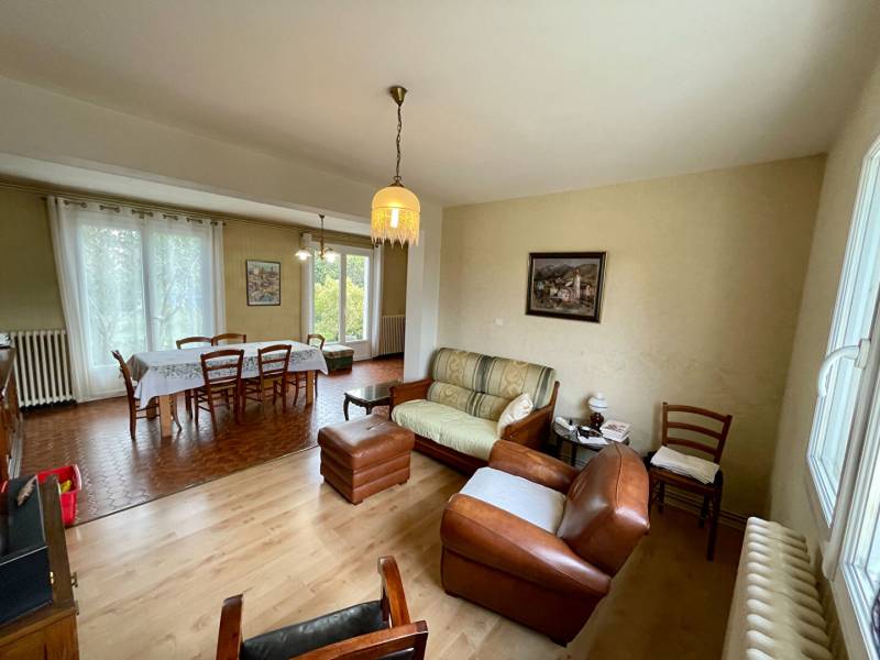 Espace séjour et salle à manger 