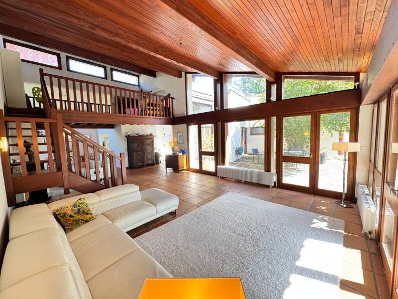 Salon entièrement lumineux 