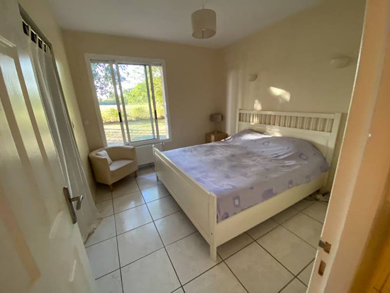 LEGUEVIN Maison de plain pied sur parcelle env. 2000 m² avec piscine