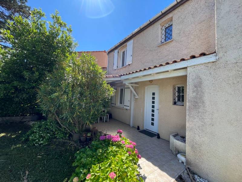 PIBRAC maison 6 pièces 144 m2 avec piscine - écoles et lycée à pied