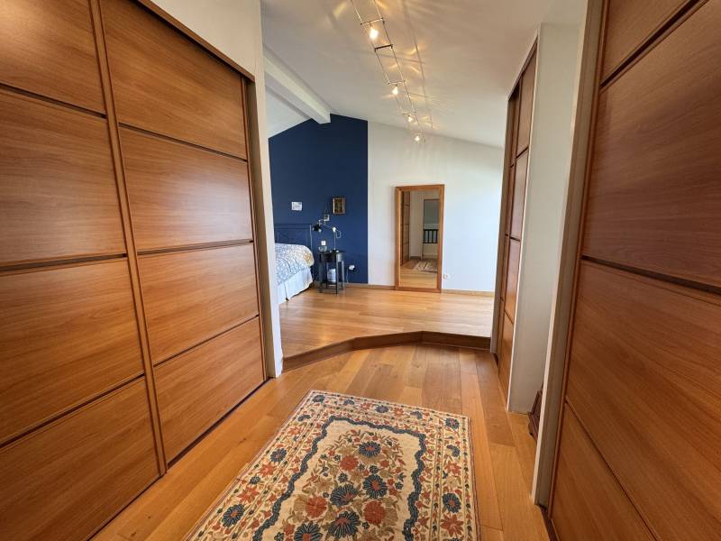 LEGUEVIN Maison d'architecte d'exception , au calme avec piscine