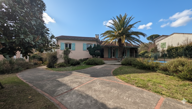 Pibrac Maison de plain pied avec beaux volumes, fort potentiel, grand terrain avec piscine quartier prisé ouest Toulouse Occitanie