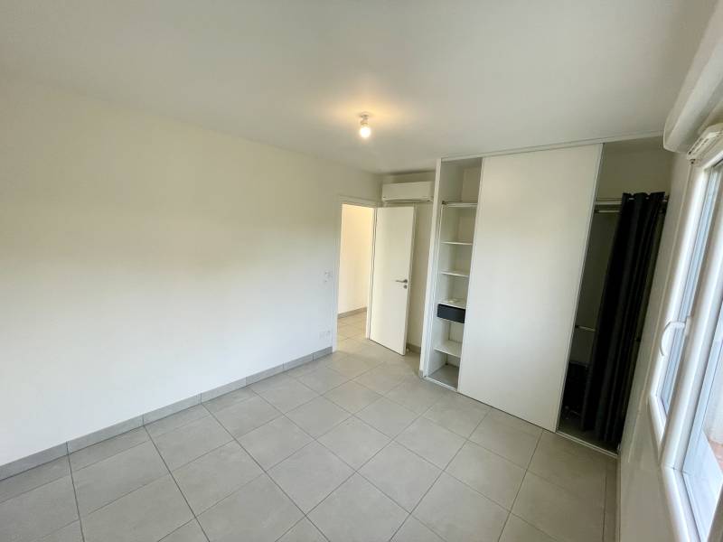 Pibrac RARE EXCLUSIVITE !  maison récente T4 de plain pied avec garage sur terrain d'environ 440 m² excellente performance énergétique.