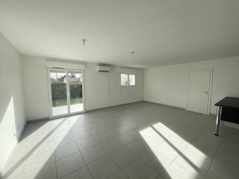 Pibrac RARE EXCLUSIVITE !  maison récente T4 de plain pied avec garage sur terrain d'environ 440 m² excellente performance énergétique.