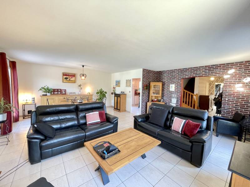 Maison familiale au centre de Brax avec piscine proche commerces