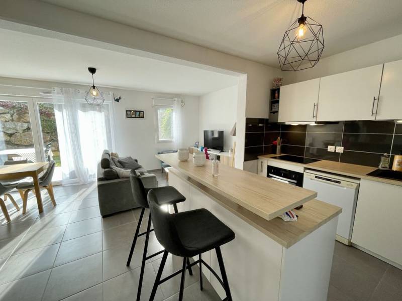 LEVIGNAC CENTRE Maison T4 récente