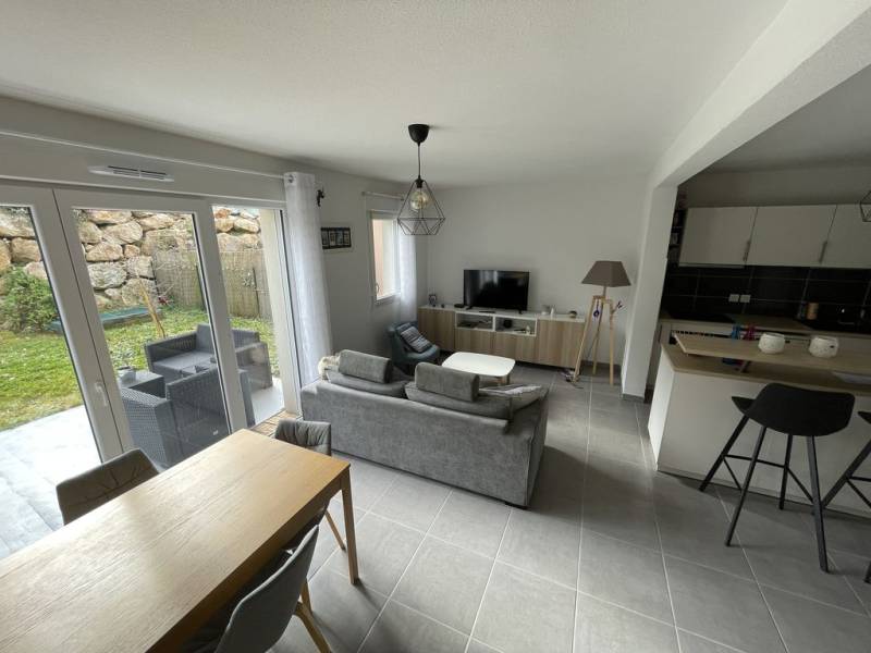 LEVIGNAC CENTRE Maison T4 récente