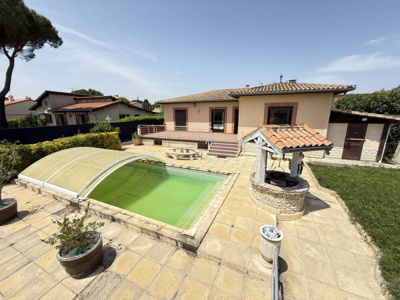 Pibrac Maison T4/5 dans le lotissement du Bernet très prisé sur notre secteur. Proche des écoles et collège du Bois de la Barthe