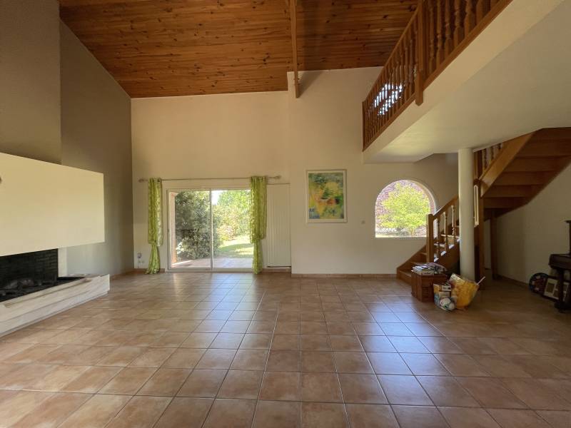 Brax proche Pibrac belle maison dans environnement arboré de 1300 m²