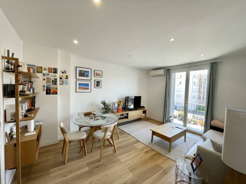 salon salle à manger lumineux