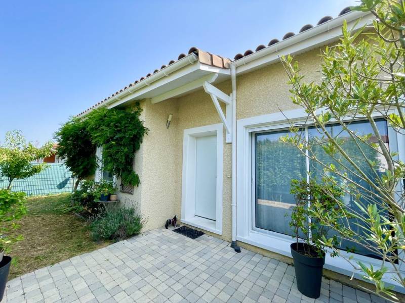 Leguevin maison moderne de plain pied rare sur le secteur