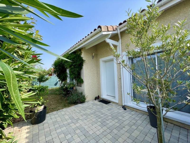 Leguevin maison moderne de plain pied rare sur le secteur