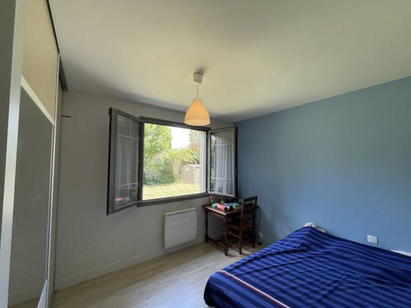 Léguevin Maison de plain-pied 130 m²  entièrement rénovée sur parcelle arborée 1400 m² en fond d'impasse  ouest Toulouse