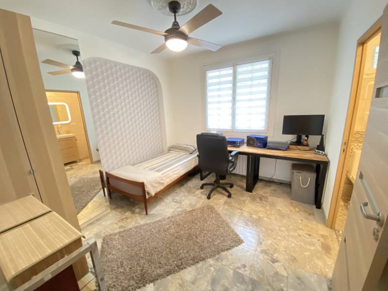 Chambre/bureau avec SDB 