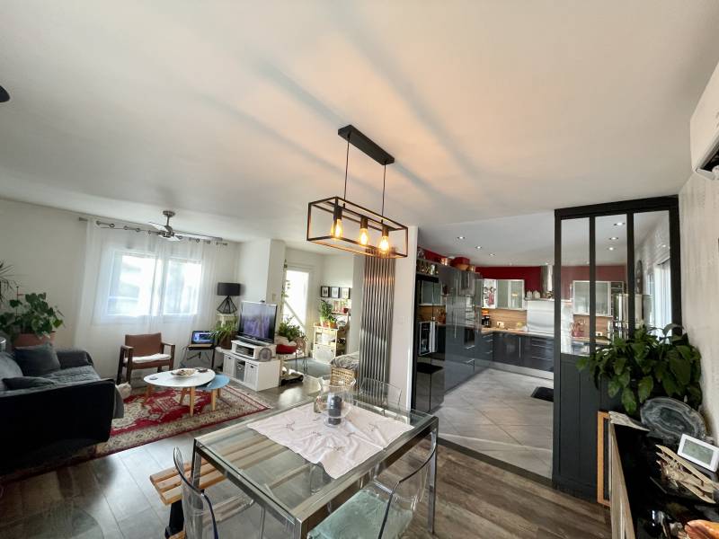 pièce de vie lumineuse