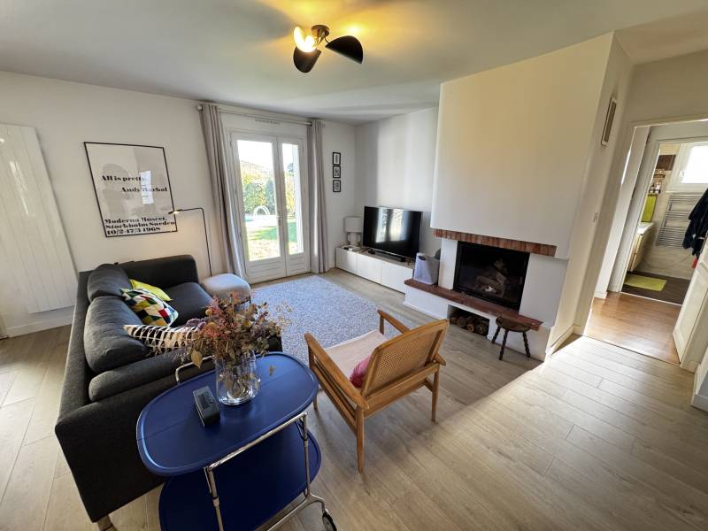 PIBRAC Maison de plain pied avec piscine proche des écoles du Bois de la Barthe à pied