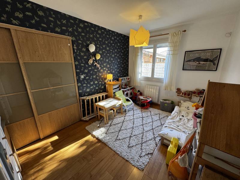 PIBRAC Maison de plain pied avec piscine proche des écoles du Bois de la Barthe à pied