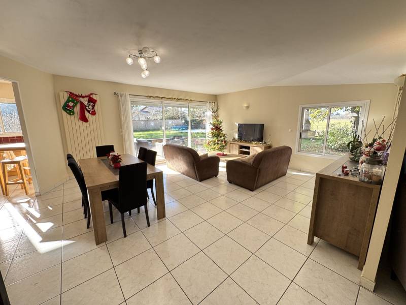 LEGUEVIN Maison de plain pied sur parcelle env. 2000 m² avec piscine