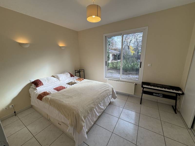 LEGUEVIN Maison de plain pied sur parcelle env. 2000 m² avec piscine