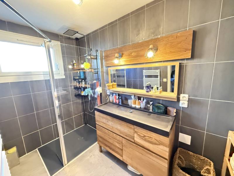 Exclusivité Pibrac maison T4 de plain pied  de 120 m² avec garage sur 850 m² de jardin intime