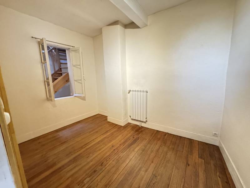 Chambre avec son parquet