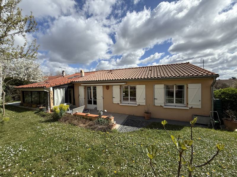 Pibrac maison de plain pied 125 m² proche du centre et des écoles privées et publiques ainsi que du Lycée