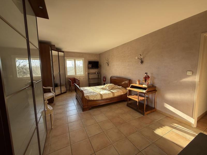 Exclusivité Pibrac Grande maison de plus de 165 m²  avec potentiel dans un environnement boisé de plus de 4000 m².