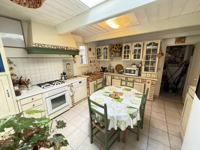 Pibrac maison de plain pied 125 m² proche du centre et des écoles privées et publiques ainsi que du Lycée