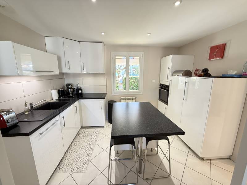 Exclusivité Pibrac secteur recherché maison de type 4 en centre du village