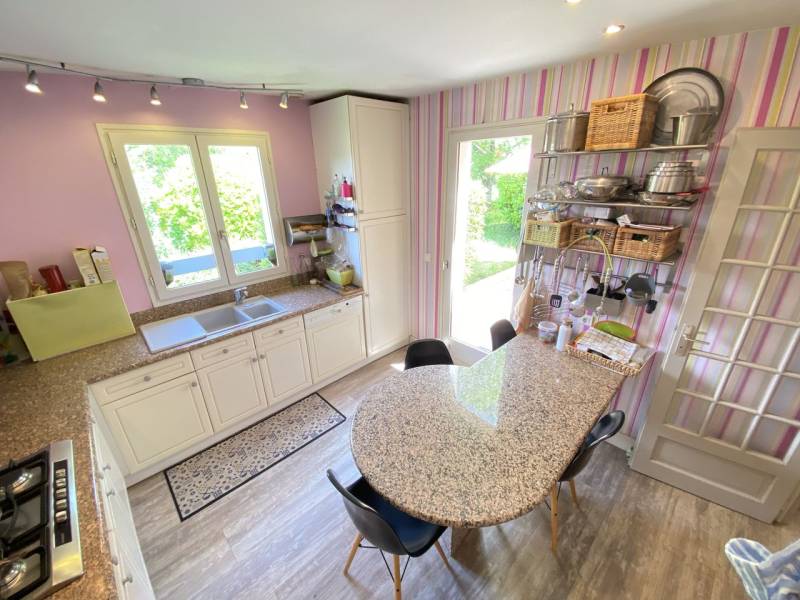 Cuisine colorée équipée