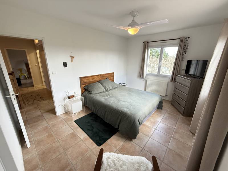 Fontenilles au calme vue sur la verdure maison de type 6 d'environ 180m2 sur une parcelle d'environ 3000m2 avec piscine