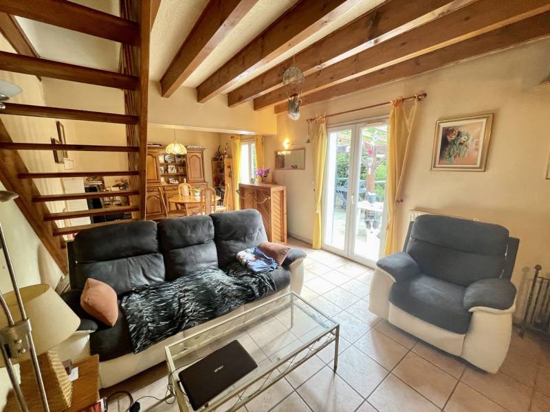 Leguevin Maison  5 pièces au calme proche des commerces