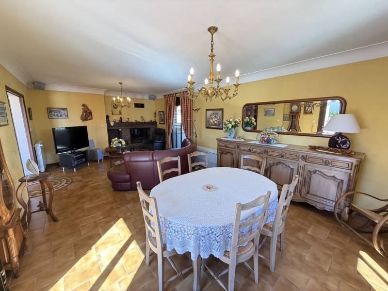 Pibrac Maison T4/5 dans le lotissement du Bernet très prisé sur notre secteur. Proche des écoles et collège du Bois de la Barthe