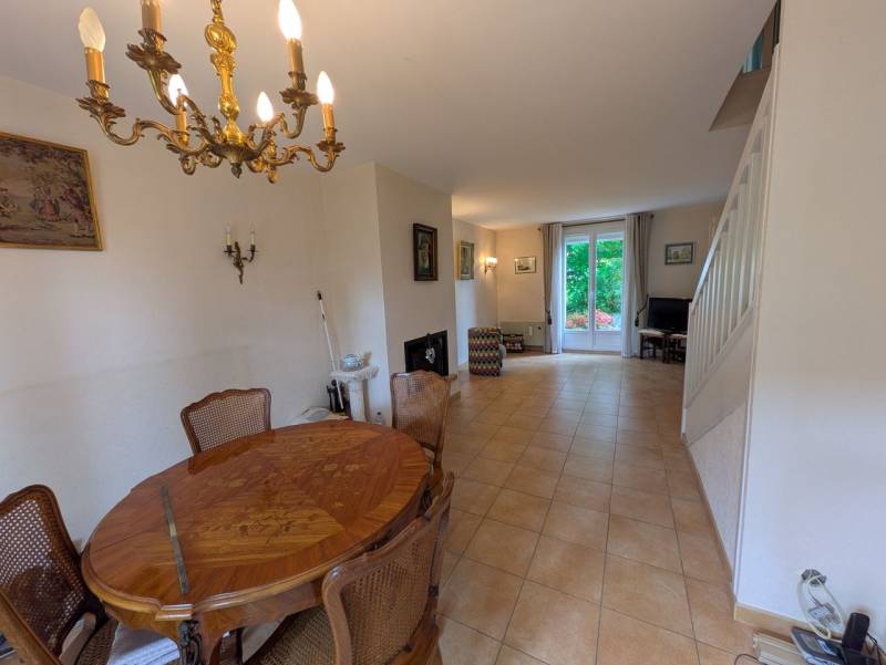 Pibrac Maison située en impasse  dans un quartier calme et résidentiel proche gare  ouest Toulouse