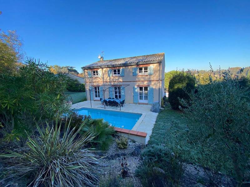 Pibrac Jolie toulousaine en hypercentre de 154 m² sur parcelle de 770 m² avec piscine