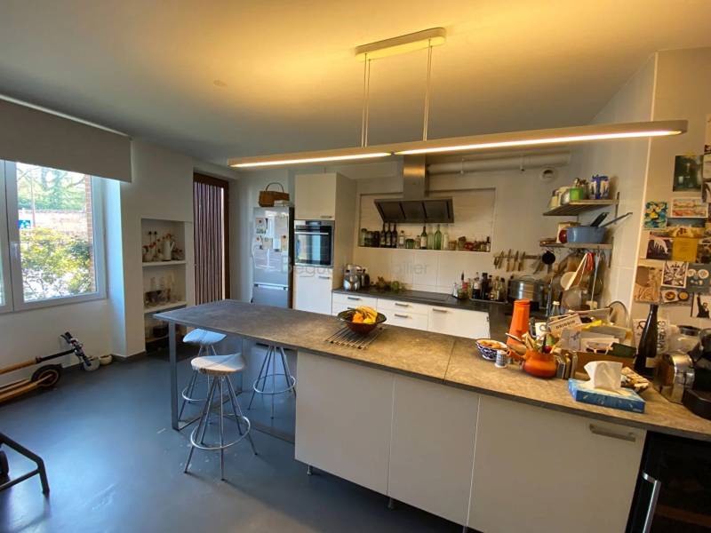 Pibrac ouest Toulouse. Magnifique maison de village rénovée avec gout alliant le charme de l'ancien et le confort de la modernité. Ouest Toulouse Occitanie Haute Garonne