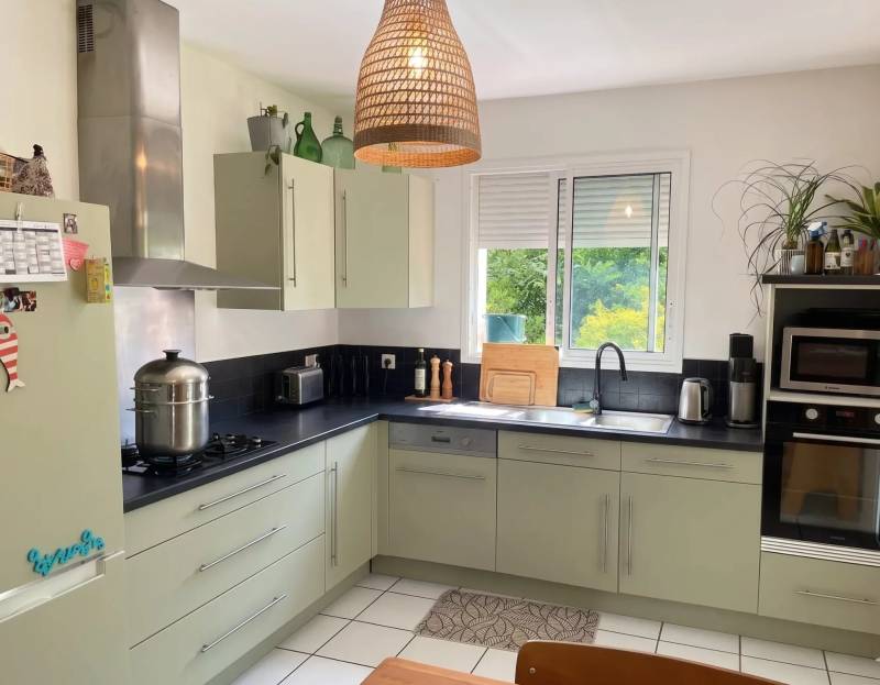Coquette maison de plain pied grand terrain au calme absolu