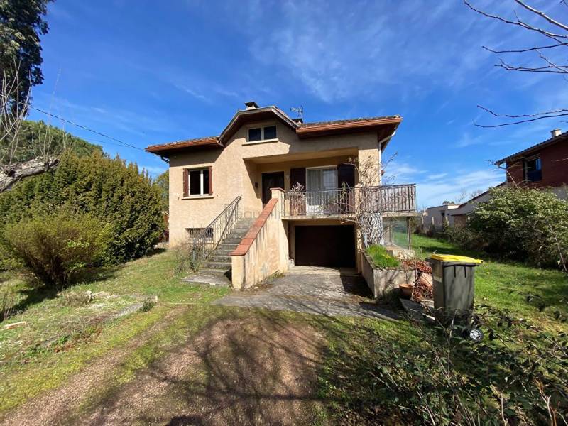 Brax Maison à rénover avec grand terrain dans quartier calme et résidentiel