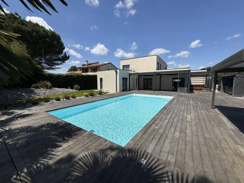 Belle maison d'architecte de 230 m² sur parcelle de 1000 m² avec piscine