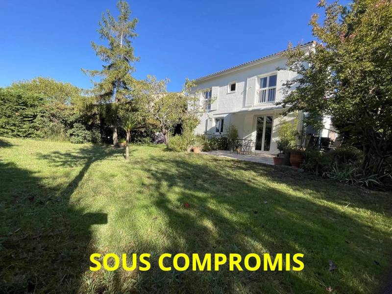 Pibrac ouest Toulouse  Maison au calme dans le centre