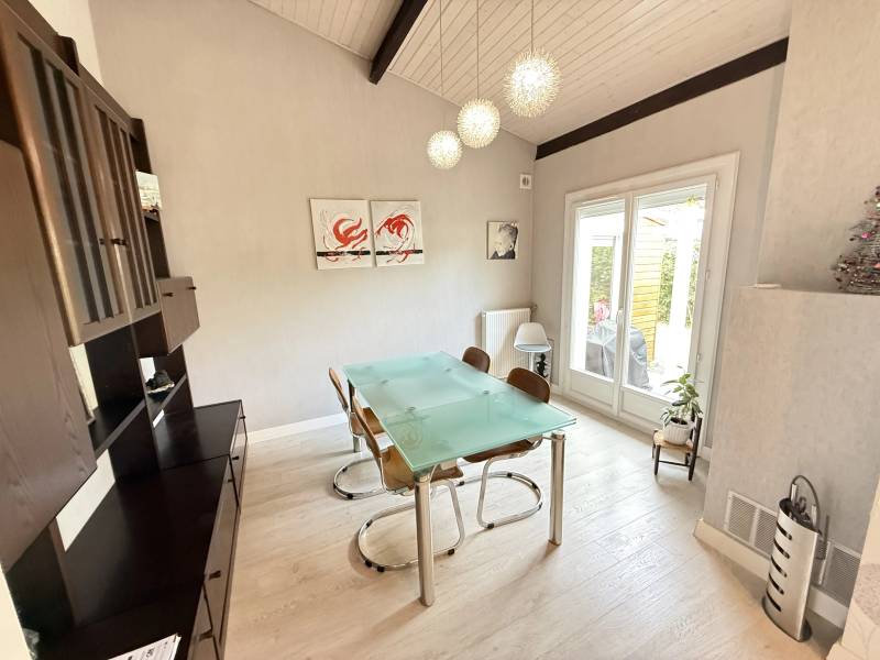 salle à manger conviviale 