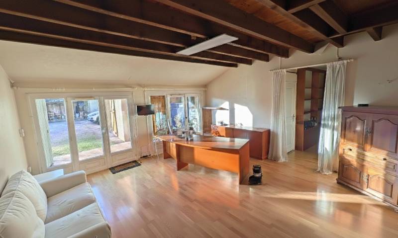 grand séjour lumineux