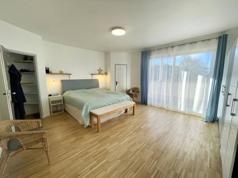 Exclusivité Pibrac, belle et grande maison d'environ 260 m² proche des écoles, lycée international, école allemande