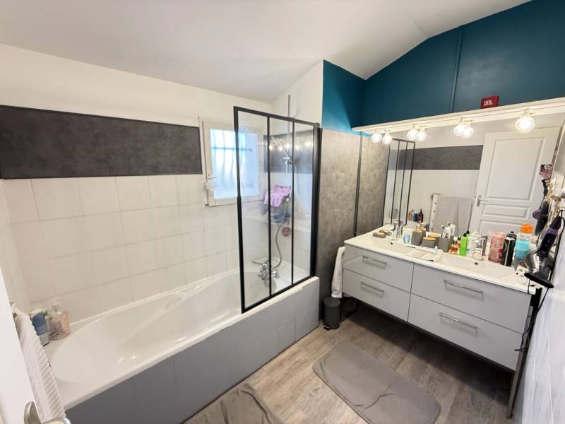 Montaigut sur Save belle maison familiale de plus de 124 m² sur magnifique parcelle arborée de plus de 1500 m² avec piscine