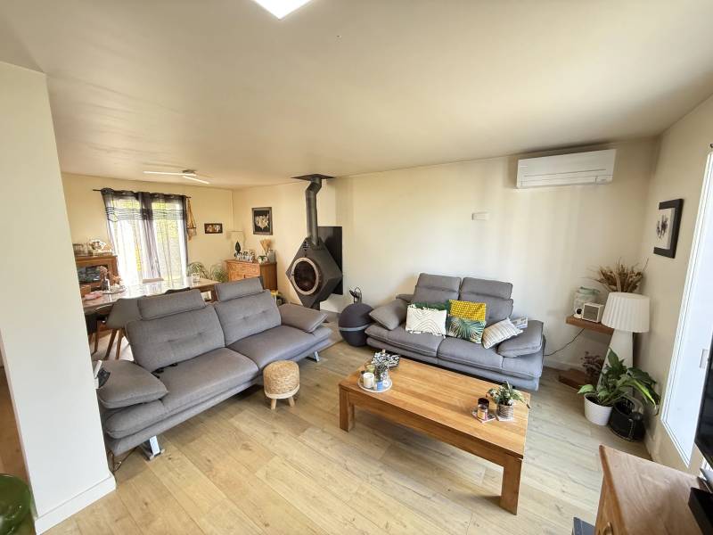 Montaigut sur Save belle maison familiale de plus de 124 m² sur magnifique parcelle arborée de plus de 1500 m² avec piscine