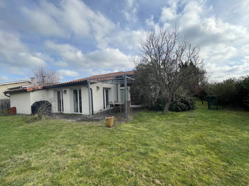 Exclusivité Pibrac maison T4 de plain pied  de 120 m² avec garage sur 850 m² de jardin intime