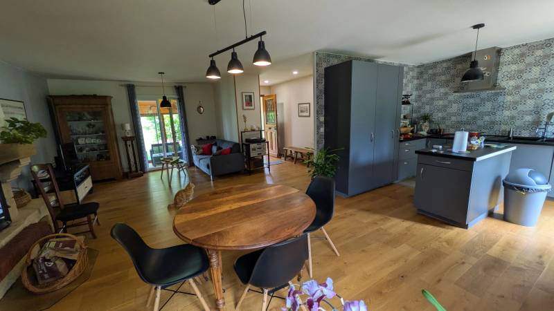 Brax Maison de plain pied sur terrain arboré clos de 1500 m²