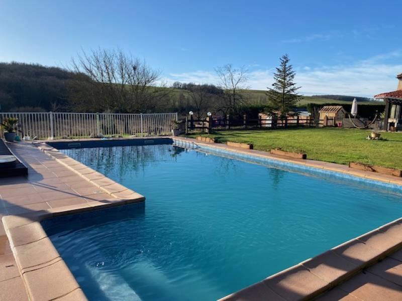 Espace piscine au calme 
